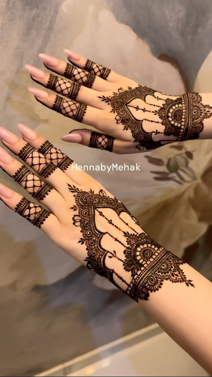 Full Hand Modern Mehndi Design (22)