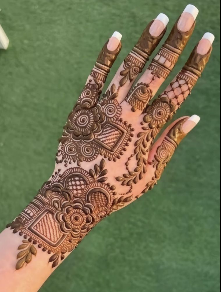  Full Hand Modern Mehndi Design 29