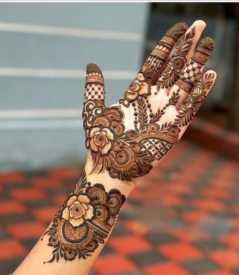 Full Hand Modern Mehndi Design (3)