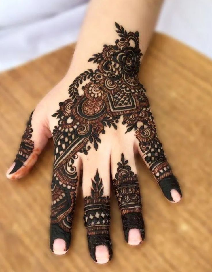 Full Hand Modern Mehndi Design (74)