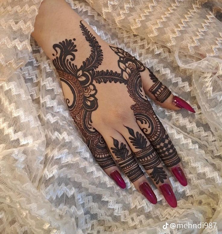 Karva Chauth Mehndi Design (31)