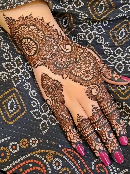 Karva Chauth Mehndi Design (41)