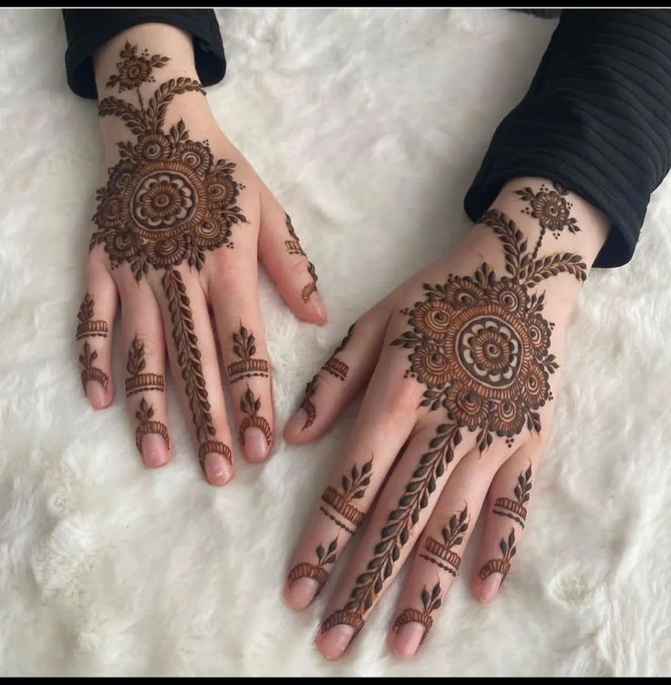 Karva Chauth Mehndi Design (7)