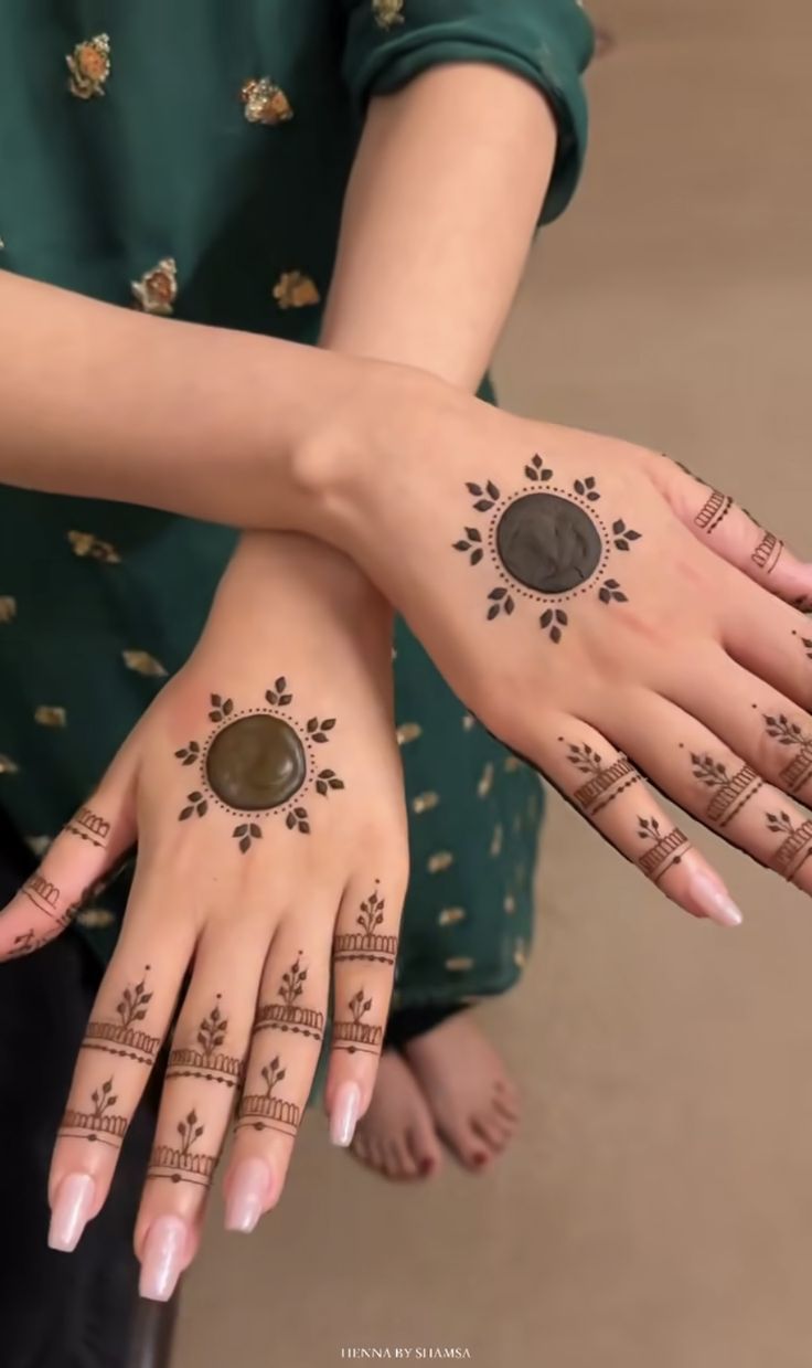Mehndi Design Beautiful (12) Mehndi Design Beautiful (12)