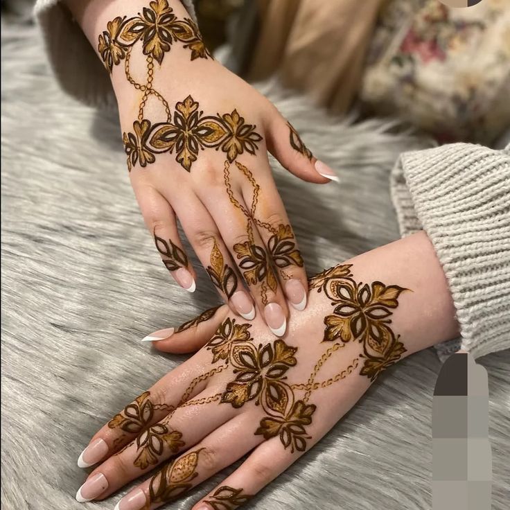 Mehndi Design Beautiful (24) Mehndi Design Beautiful (24)