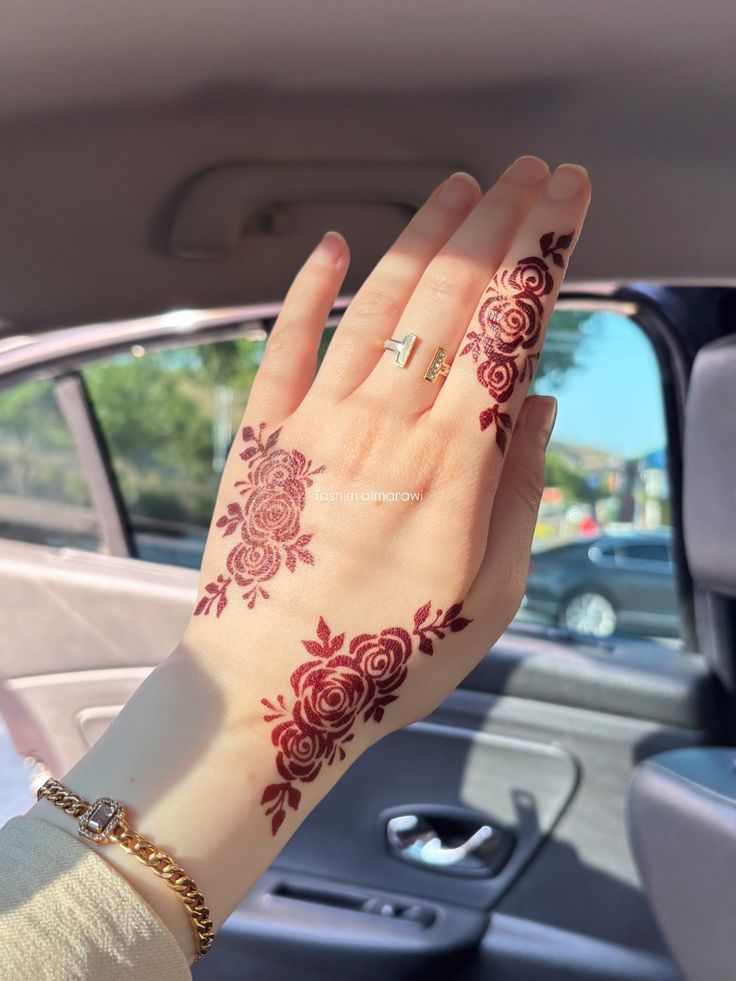 Mehndi Design Beautiful (5) Mehndi Design Beautiful (5)