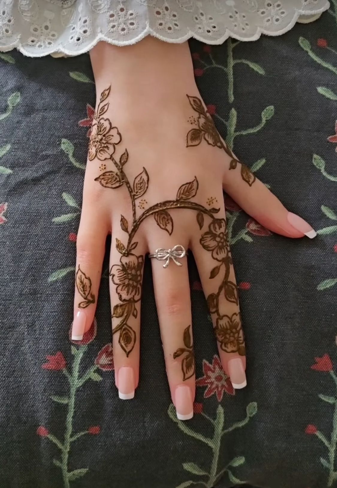 Mehndi Design Beautiful (8) Mehndi Design Beautiful (8)