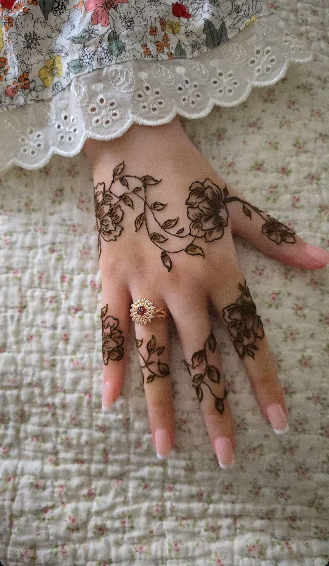 Mehndi Design Beautiful (9) Mehndi Design Beautiful (9)