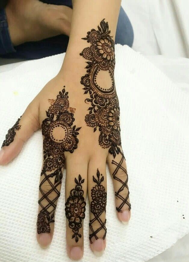 Mehndi Designs Royal (17)