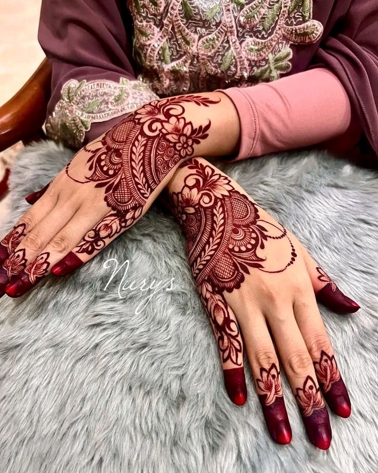 Mehndi Designs Royal (24)