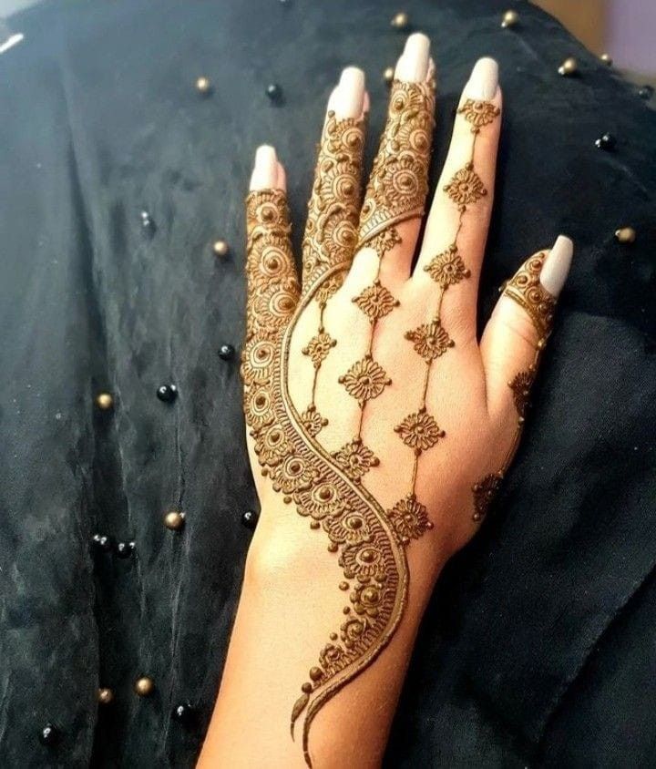 Mehndi Designs Royal (35)