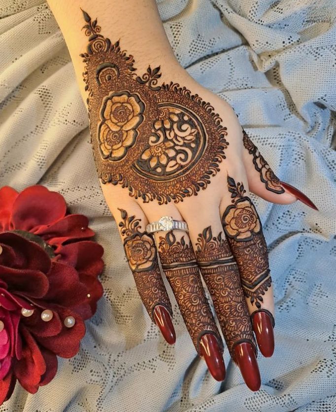Mehndi Designs Royal (39)