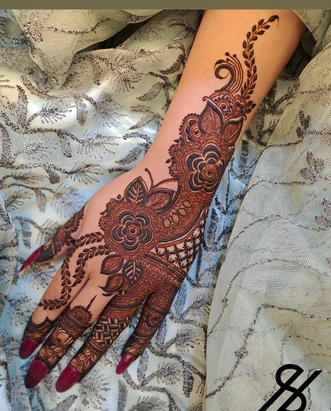 Mehndi Designs Royal (42)