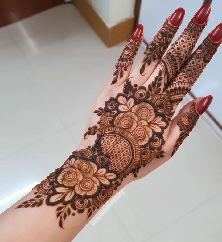 Mehndi Designs Royal (44)