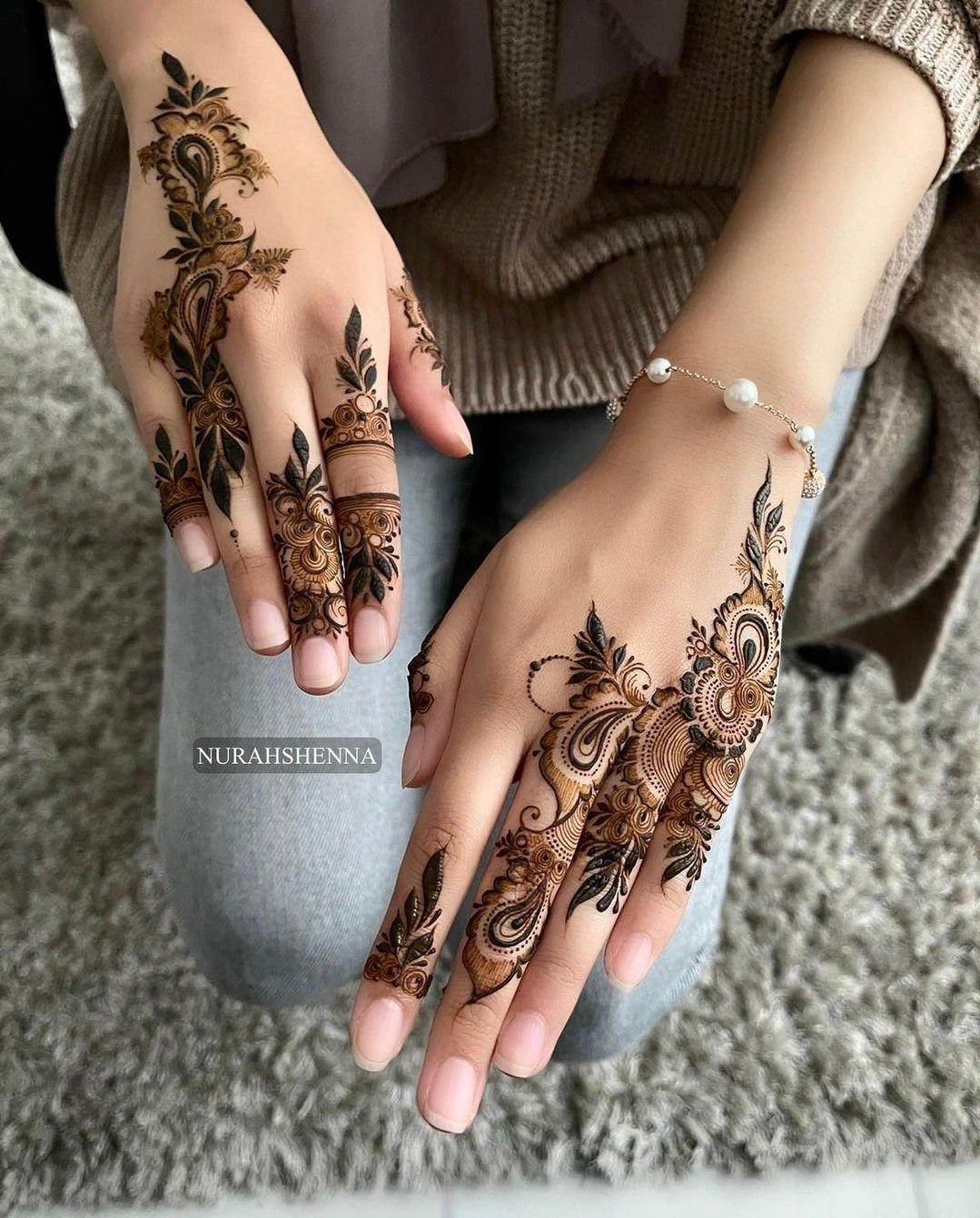 Modern Mehndi Design Full Hand (31)
