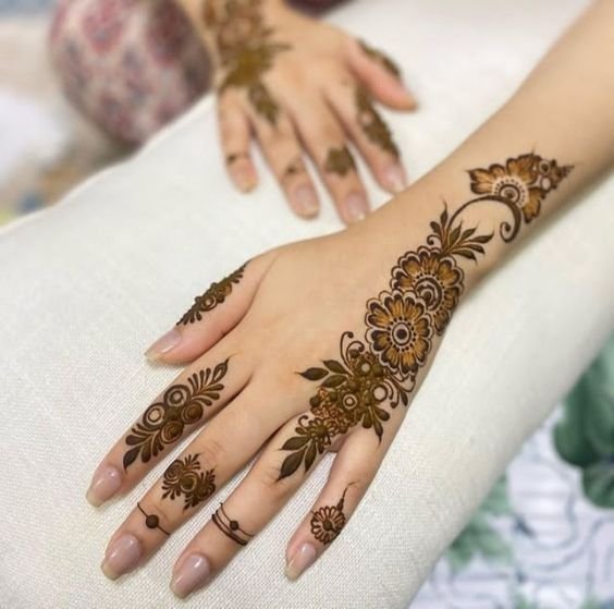 Modern Mehndi Design Full Hand (9)