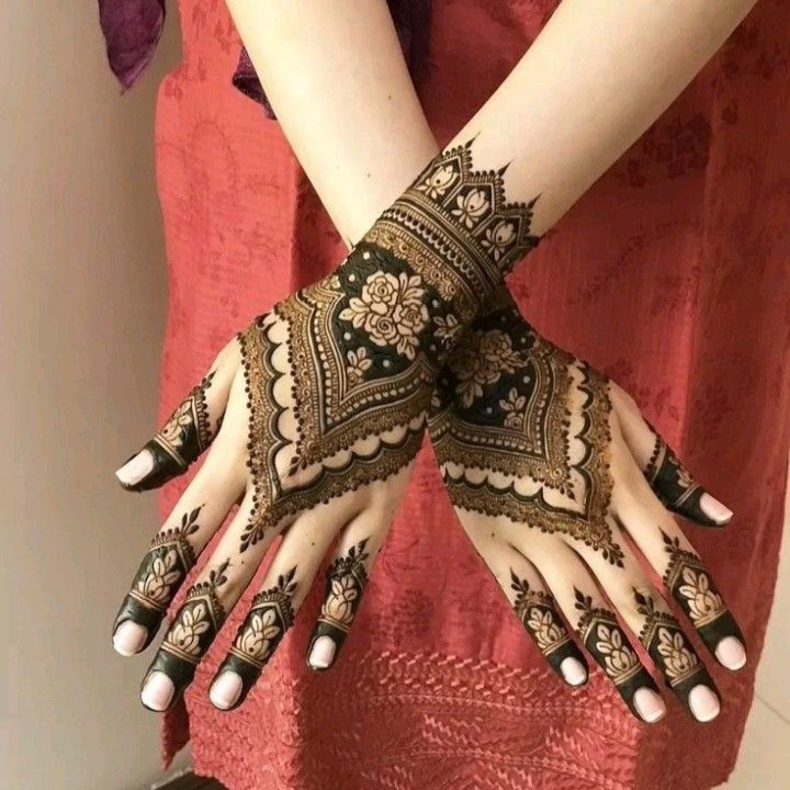 Punjabi Front Hand Mehndi Design (3) Punjabi Front Hand Mehndi Design (3)