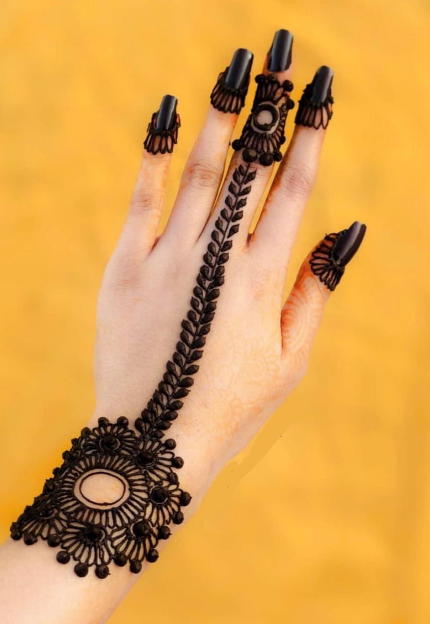 Punjabi Royal Hand Mehndi Design (16) Punjabi Royal Hand Mehndi Design (16)