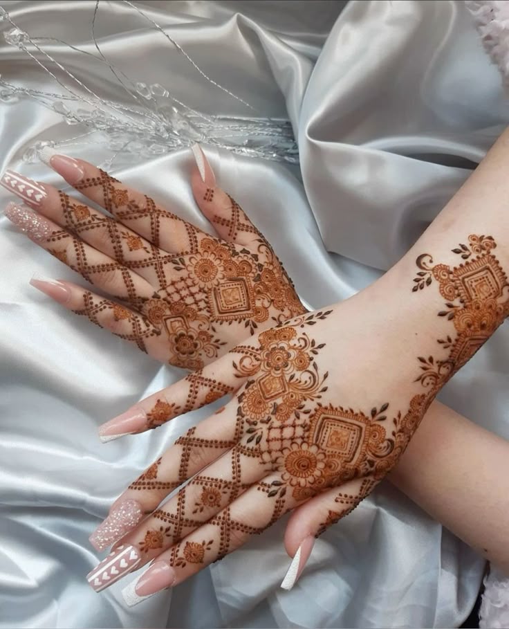 Punjabi Royal Hand Mehndi Design (5) Punjabi Royal Hand Mehndi Design (5)