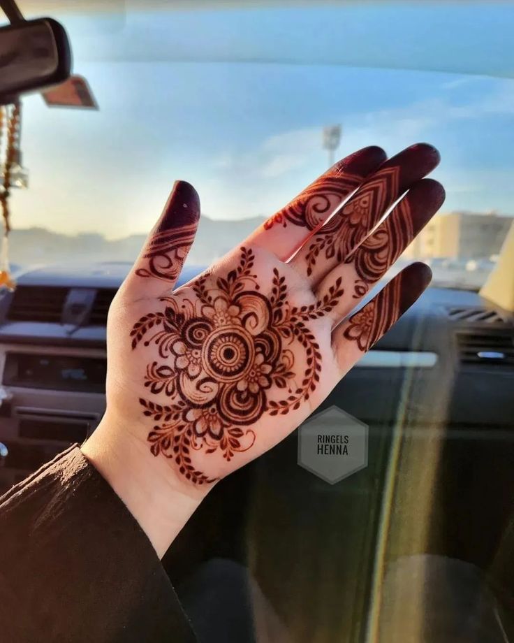 Punjabi Royal Mehndi Design Front Hand (14) Punjabi Royal Mehndi Design Front Hand (14)