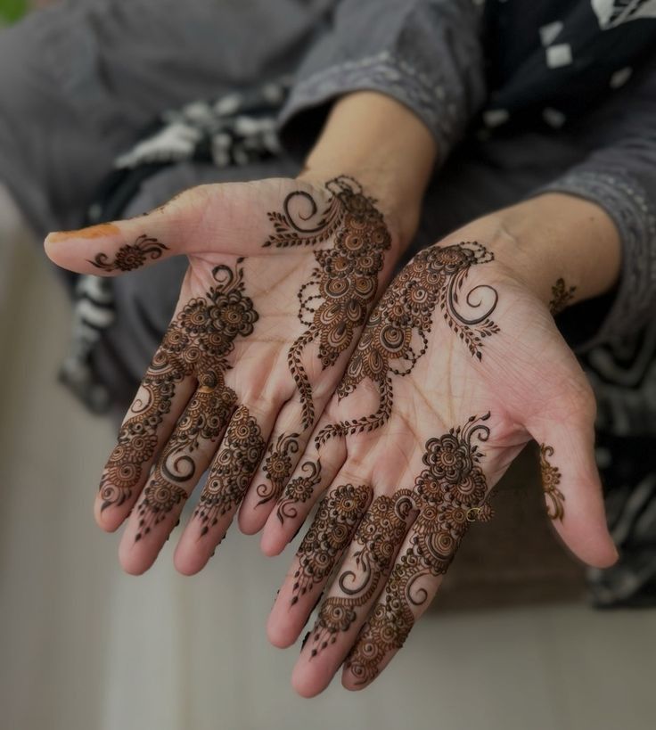 Punjabi Royal Mehndi Design Front Hand (20) Punjabi Royal Mehndi Design Front Hand (20)