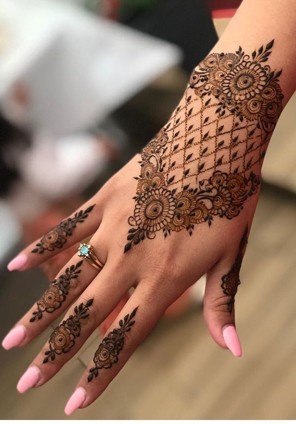 Punjabi Royal Mehndi Design Front Hand (26) Punjabi Royal Mehndi Design Front Hand (26)