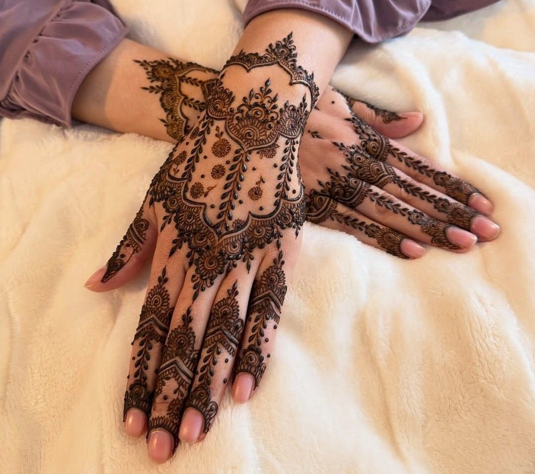 Punjabi Royal Mehndi Design Front Hand (32) Punjabi Royal Mehndi Design Front Hand (32)