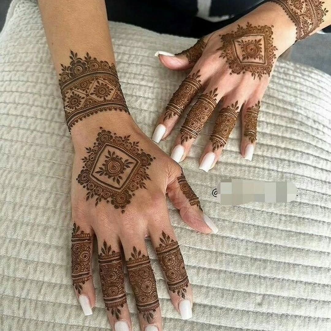 Punjabi back Hand Mehndi Design (17) Punjabi back Hand Mehndi Design (17)