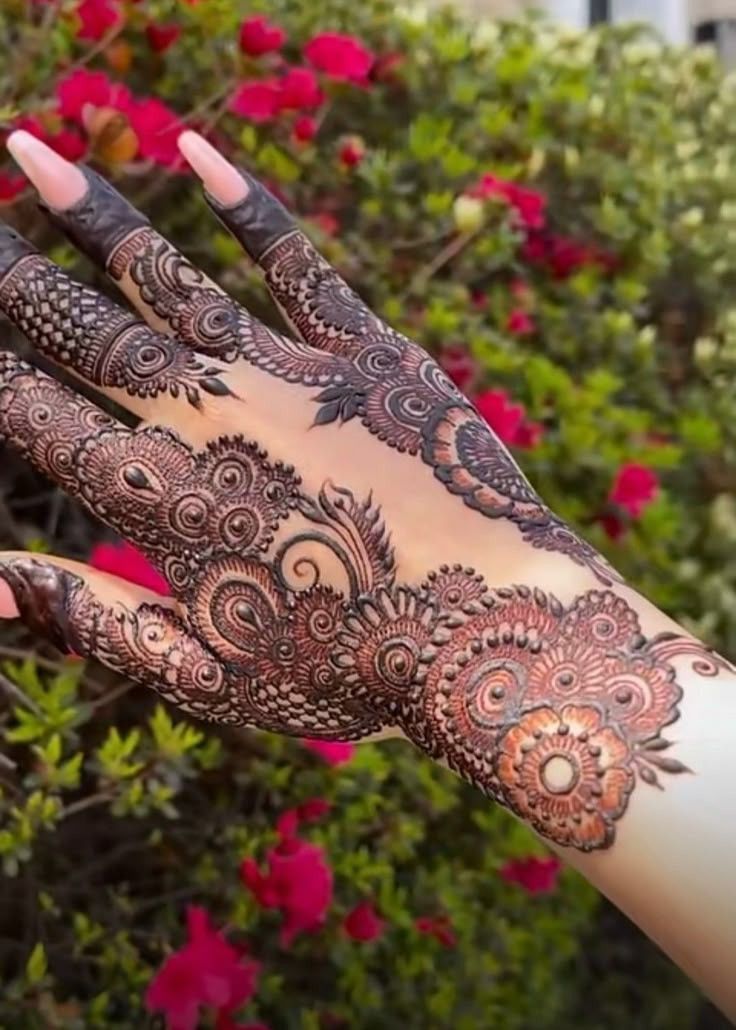 Punjabi back Hand Mehndi Design (3) Punjabi back Hand Mehndi Design (3)