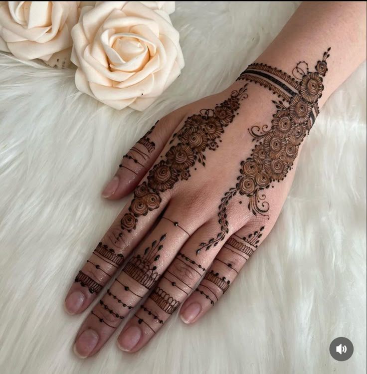Royal Back Hand Mehndi Designs (10)
