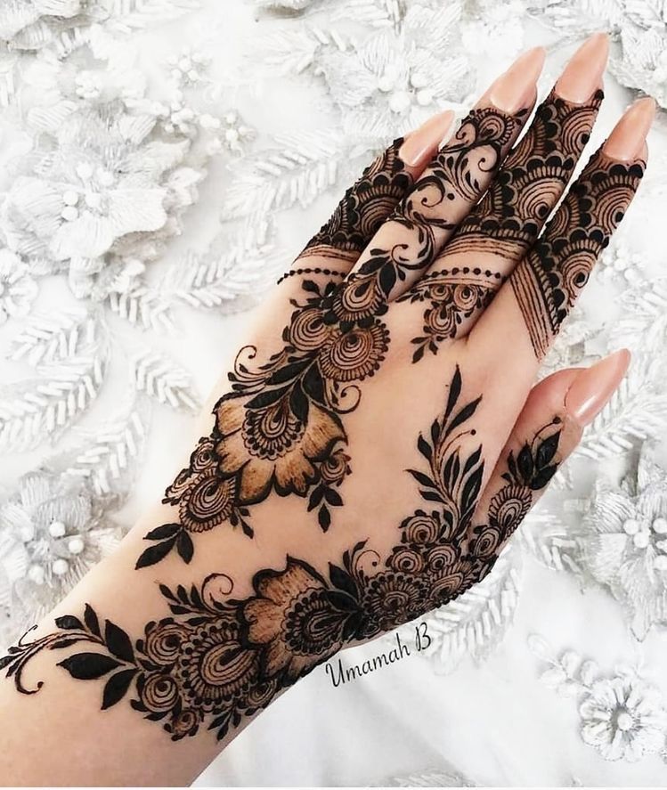 Royal Back Hand Mehndi Designs (5)