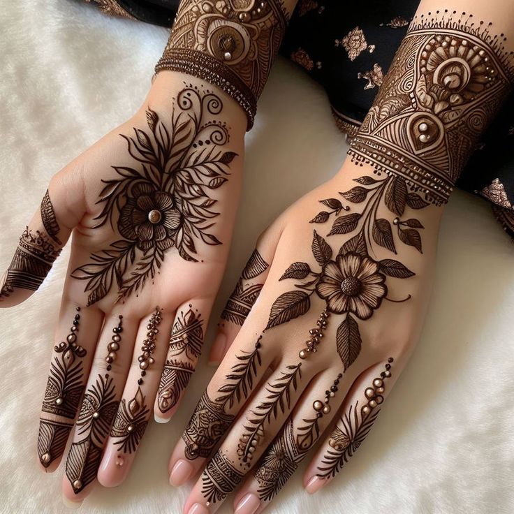 Royal Mehndi Designs Back Hand (31)
