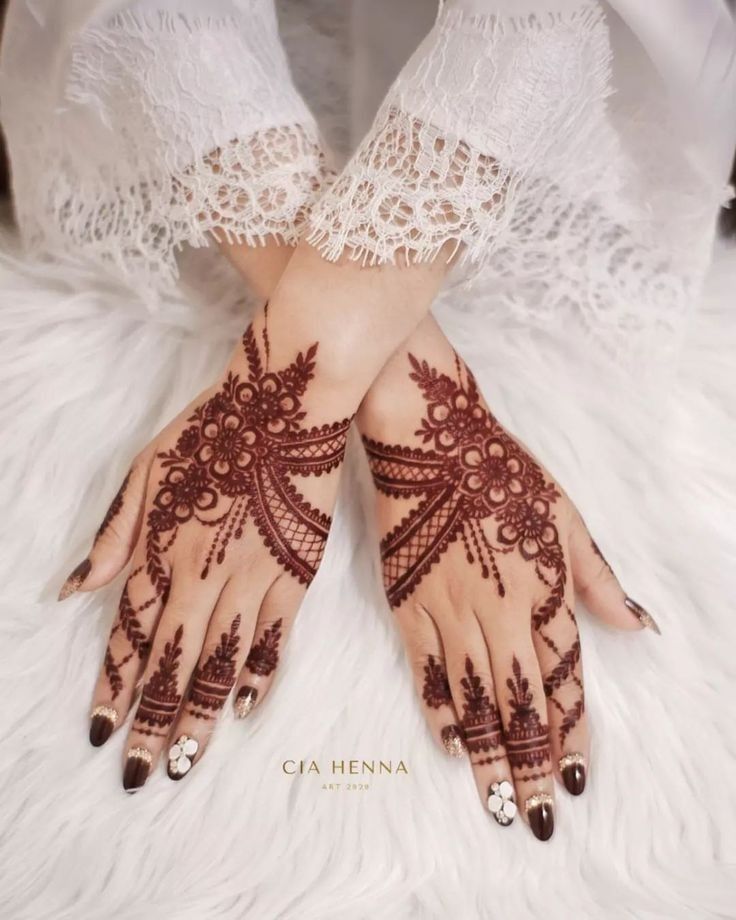 Simple Mehndi Design Photos (15)