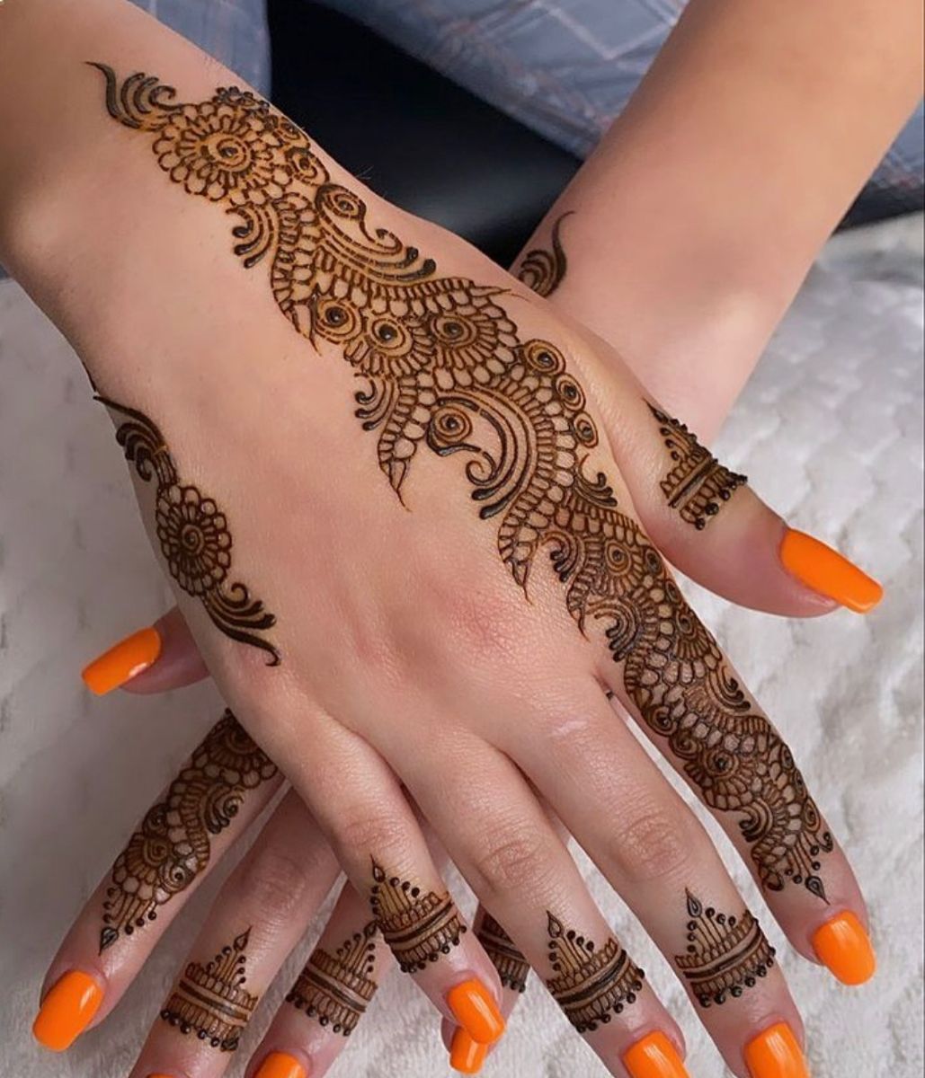 Simple Mehndi Design Photos (24)