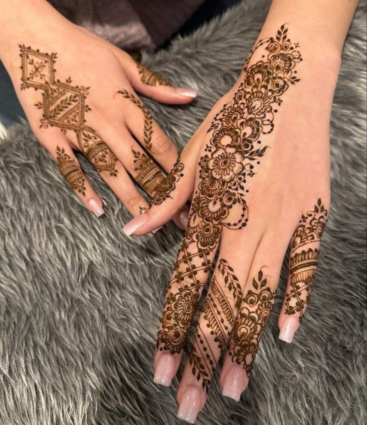 Simple Mehndi Design Photos (27)