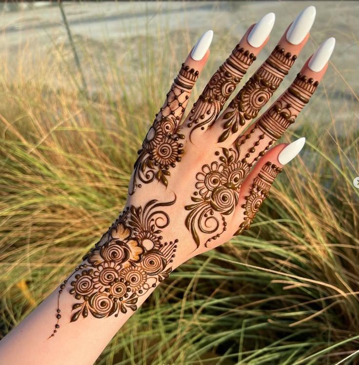 Simple Mehndi Design Photos (36)