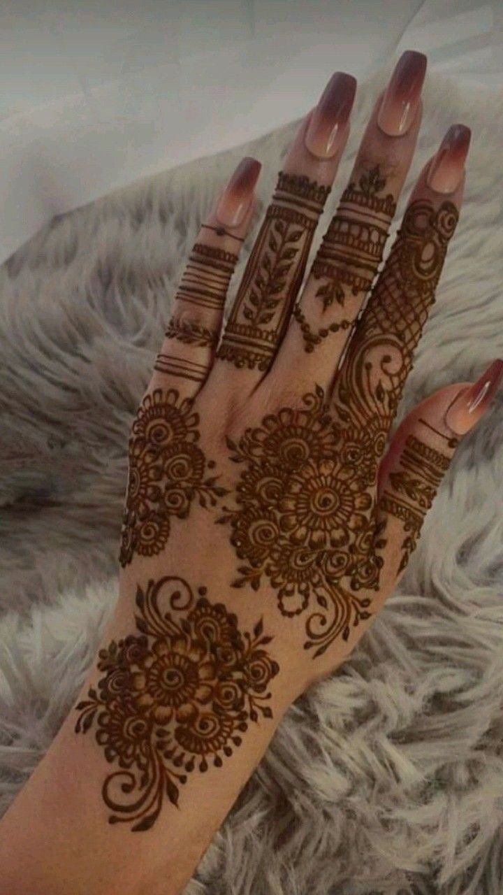 Simple Mehndi Design Photos (38)