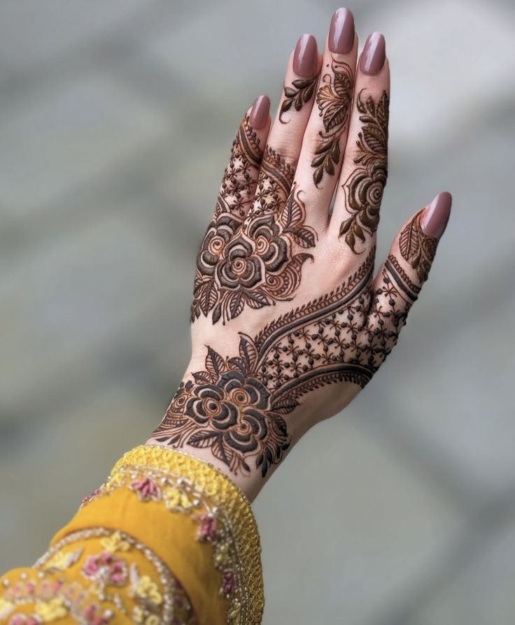 Simple Mehndi Design Photos (41)
