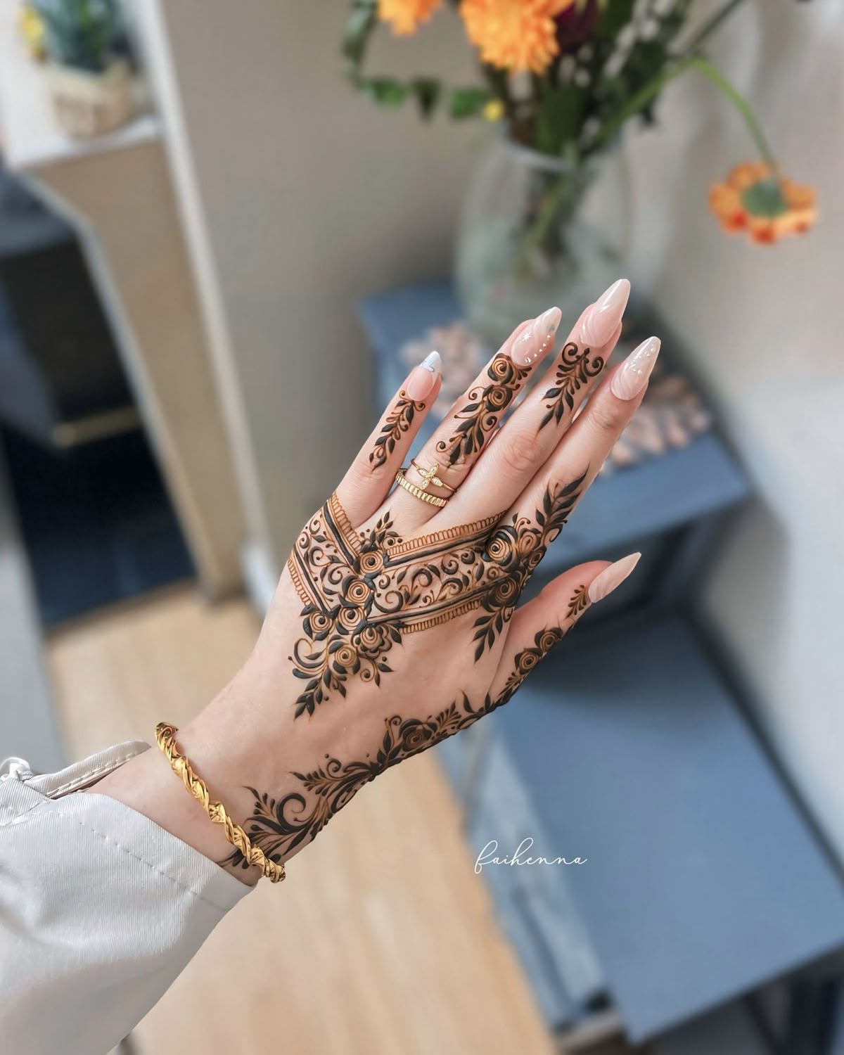 Simple Mehndi Design Photos (46)