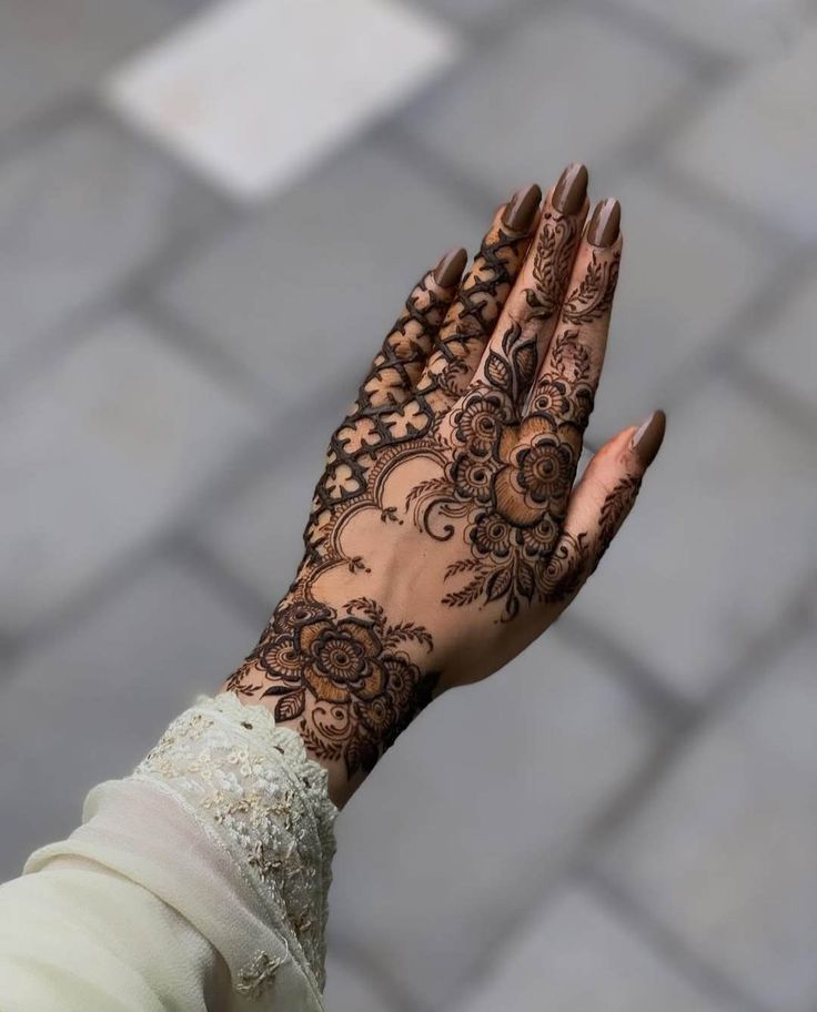 Simple Mehndi Design Photos (48)