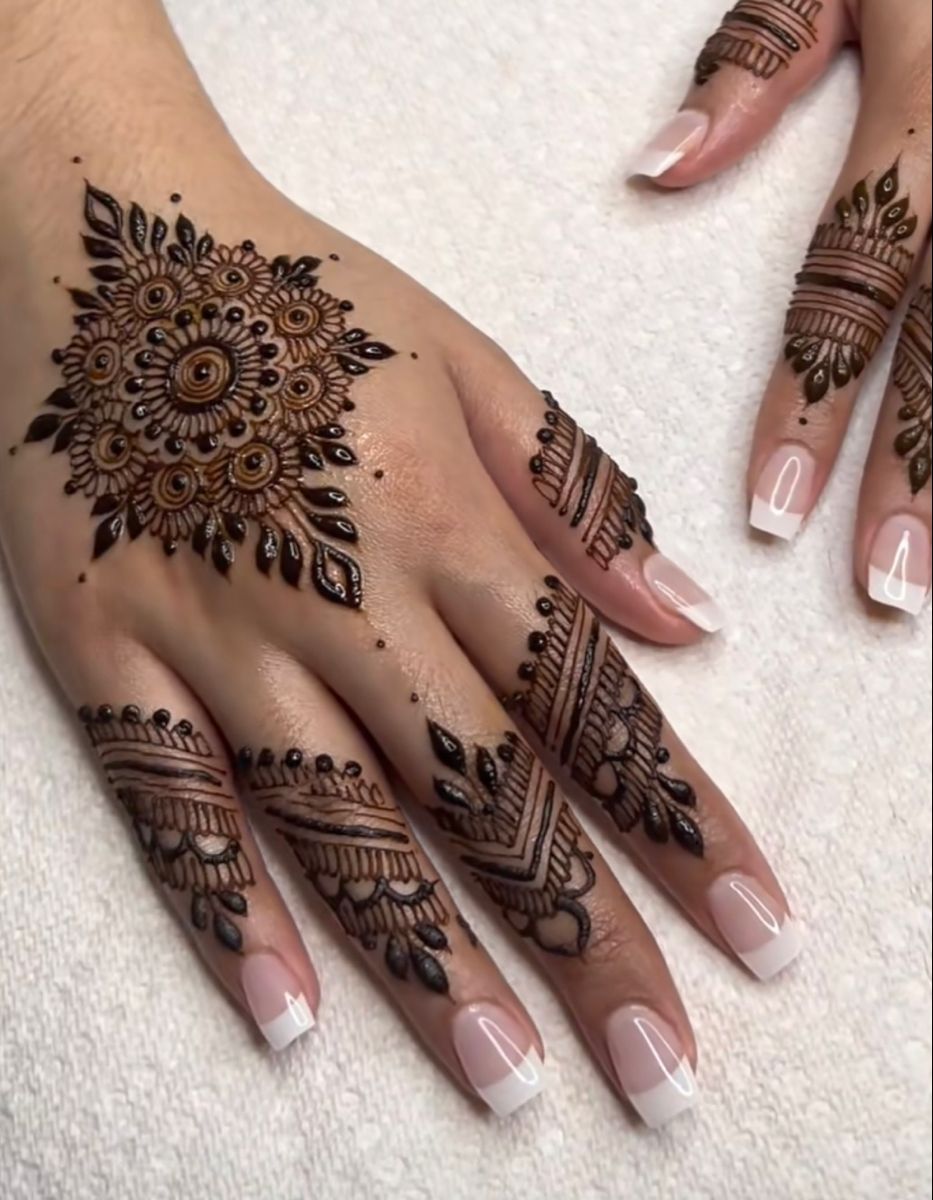 Simple Mehndi Design Photos (5)