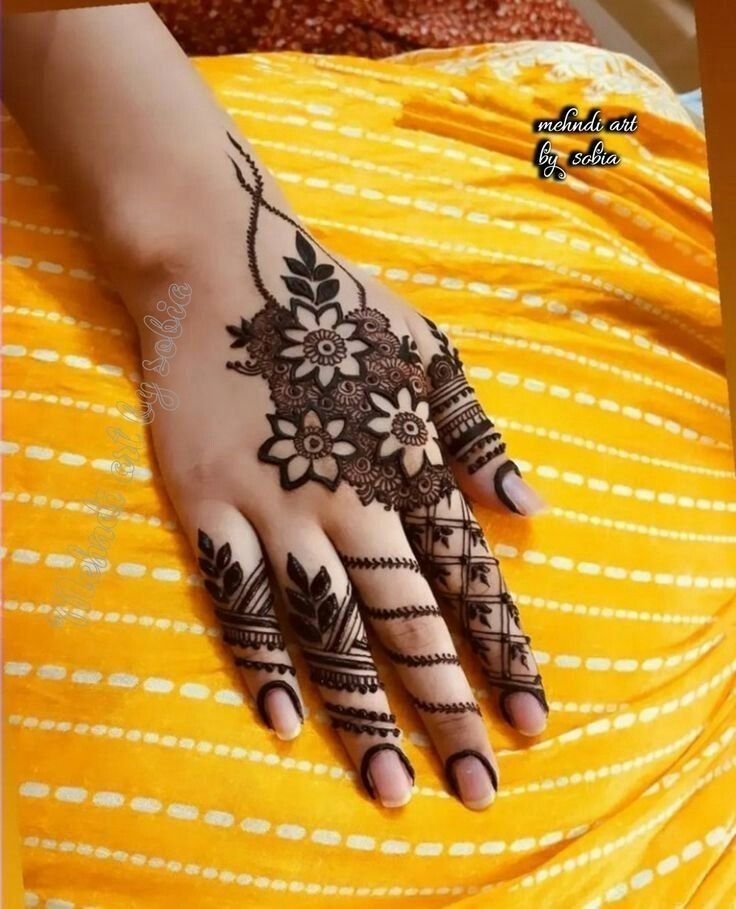 Stylish Hand Mehndi Design (22)