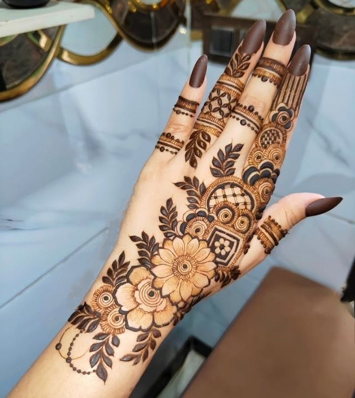 Very Easy Arabic Mehndi Design (12)