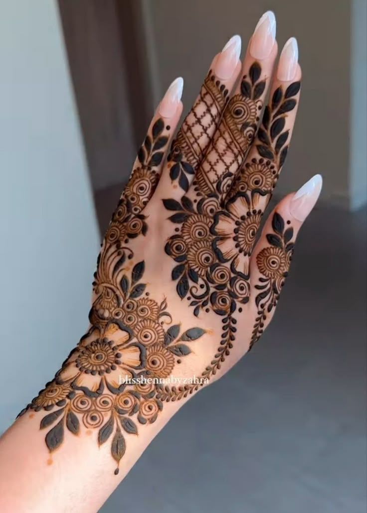 Very Easy Arabic Mehndi Design (14)