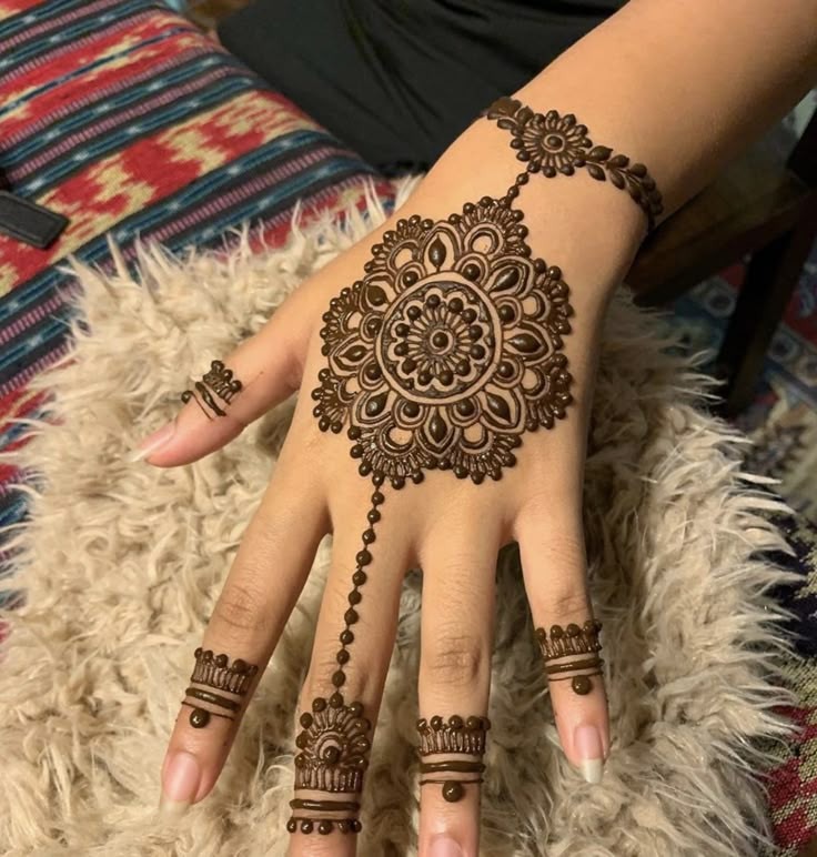 imgi 105 simple mehndi design dubai 1