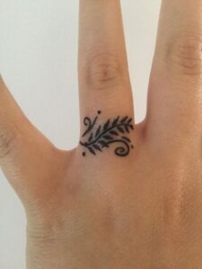 imgi 156 Finger Mehndi Design Images 57 225x300 imgi 156 Finger Mehndi Design Images 57 225x300