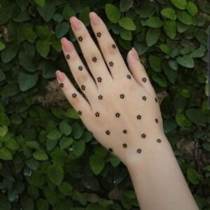imgi 191 Finger Mehndi Design Images 32 300x300 imgi 191 Finger Mehndi Design Images 32 300x300