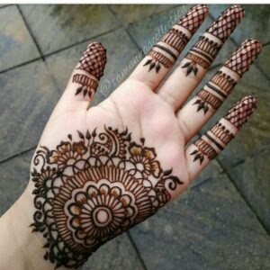 imgi 218 cute mehndi designs for kids simple and beautiful 300x300
