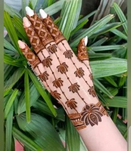 imgi 343 back hand mehndi design circle flower 261x300