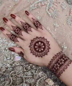 imgi 423 simple mehndi design circle 1 251x300